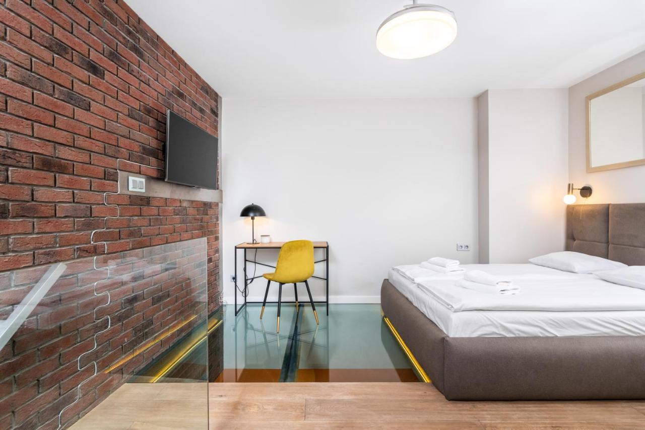 Dwupoziomowy Apartament Na Starym Podgorzu - By Upstairs Cracovia Esterno foto
