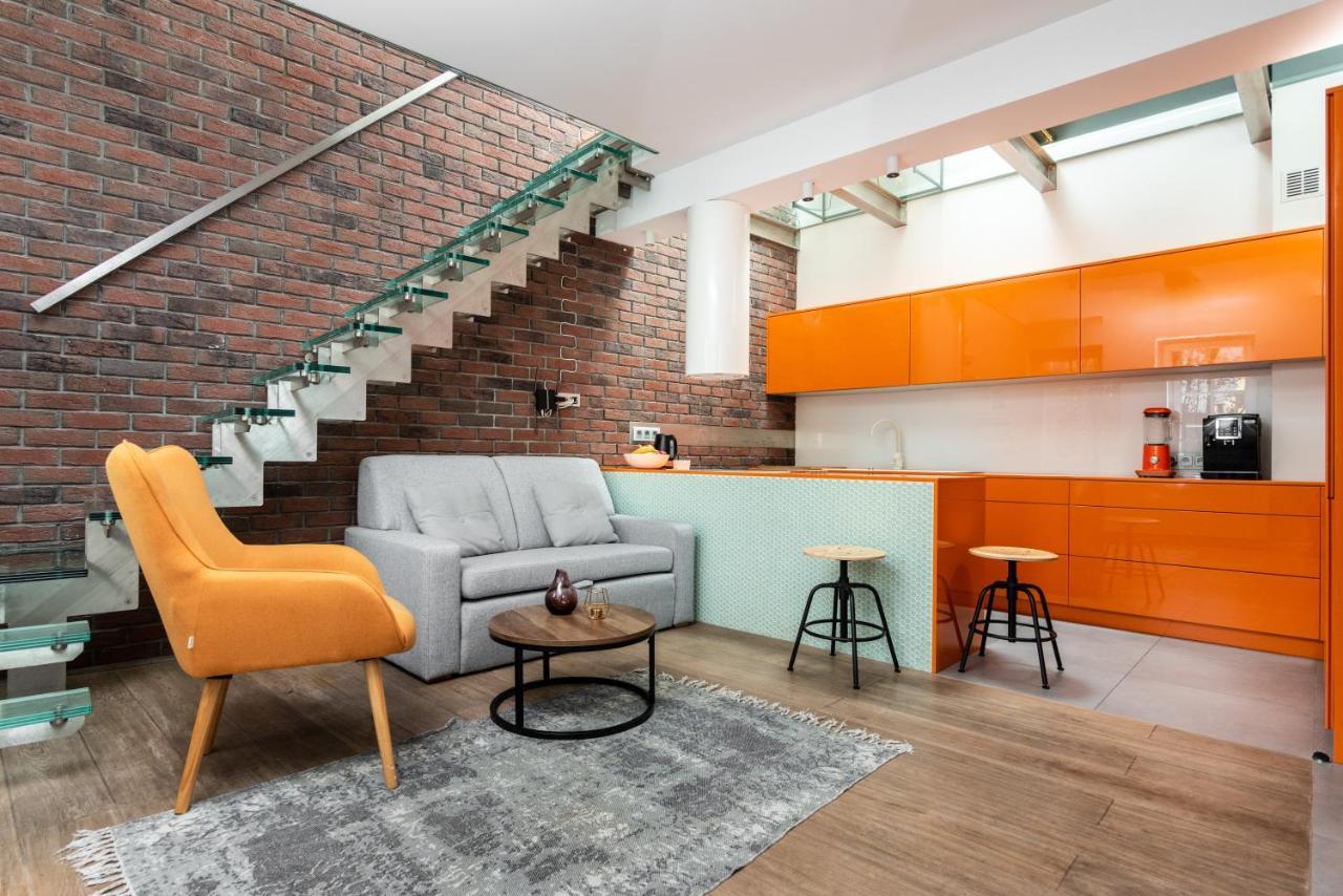 Dwupoziomowy Apartament Na Starym Podgorzu - By Upstairs Cracovia Esterno foto